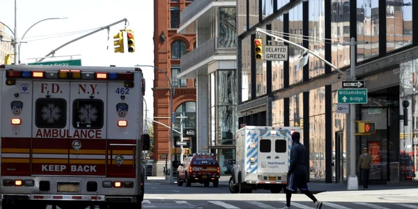 Ambulanta New York FOTO EPA-EFE