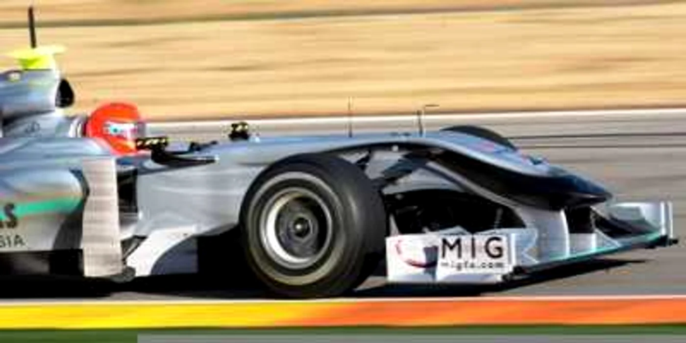 Schumacher a facut primele ture cu Mercedes