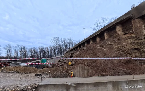 Autostrada cu tuneluri din vestul României Tunelurile de la Holdea Foto Daniel Guță ADEVĂRUL (16) jpg