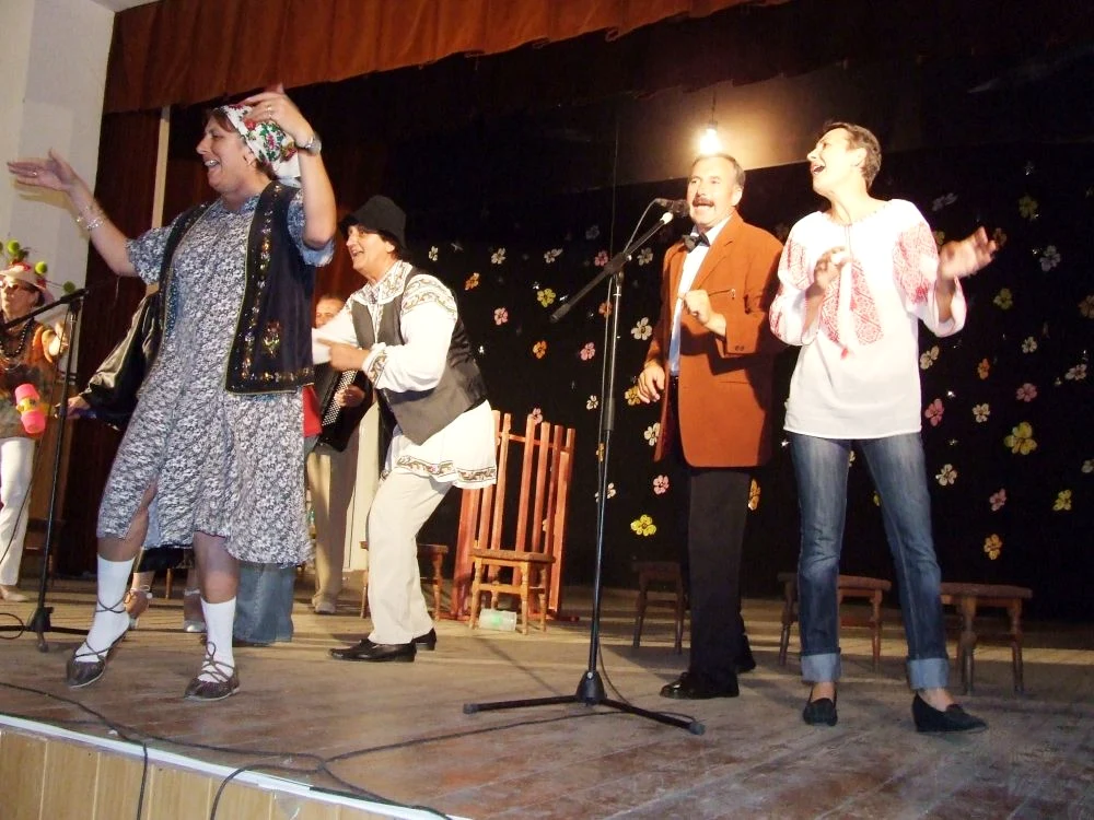 Comicii amatori, în vervă de zile mari la Găeşti, în 2008