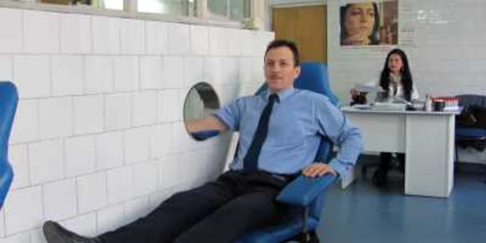 Subofiţerul Ilie Dărămuş a donat sânge pentru prima dată