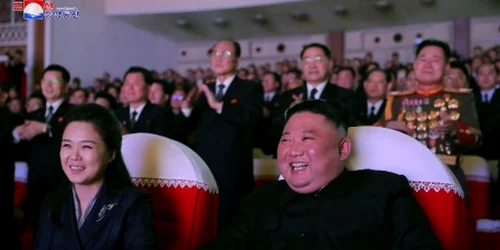 ri sol-ju sotial lui kim jong-un foto AFP PHOTO/KCNA VIA KNS