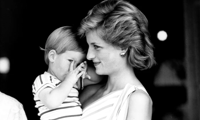Prințesa Diana și Prințul Harry mic, în 1986, Profimedia jpg