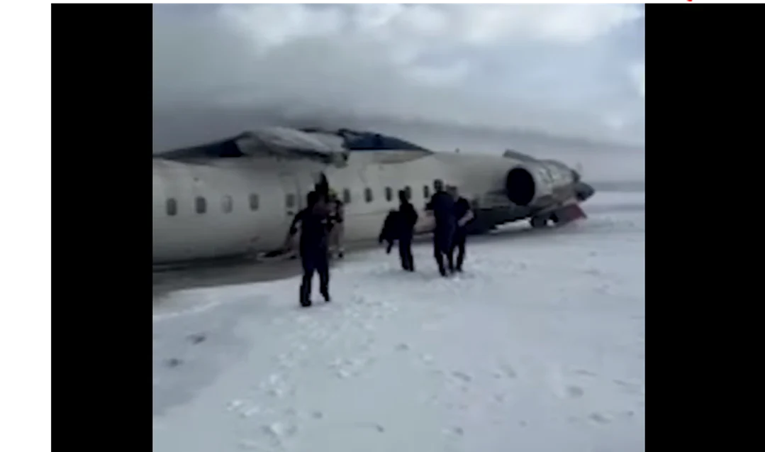 Avionul s-a răsturnat. FOTO Captura video ABC7
