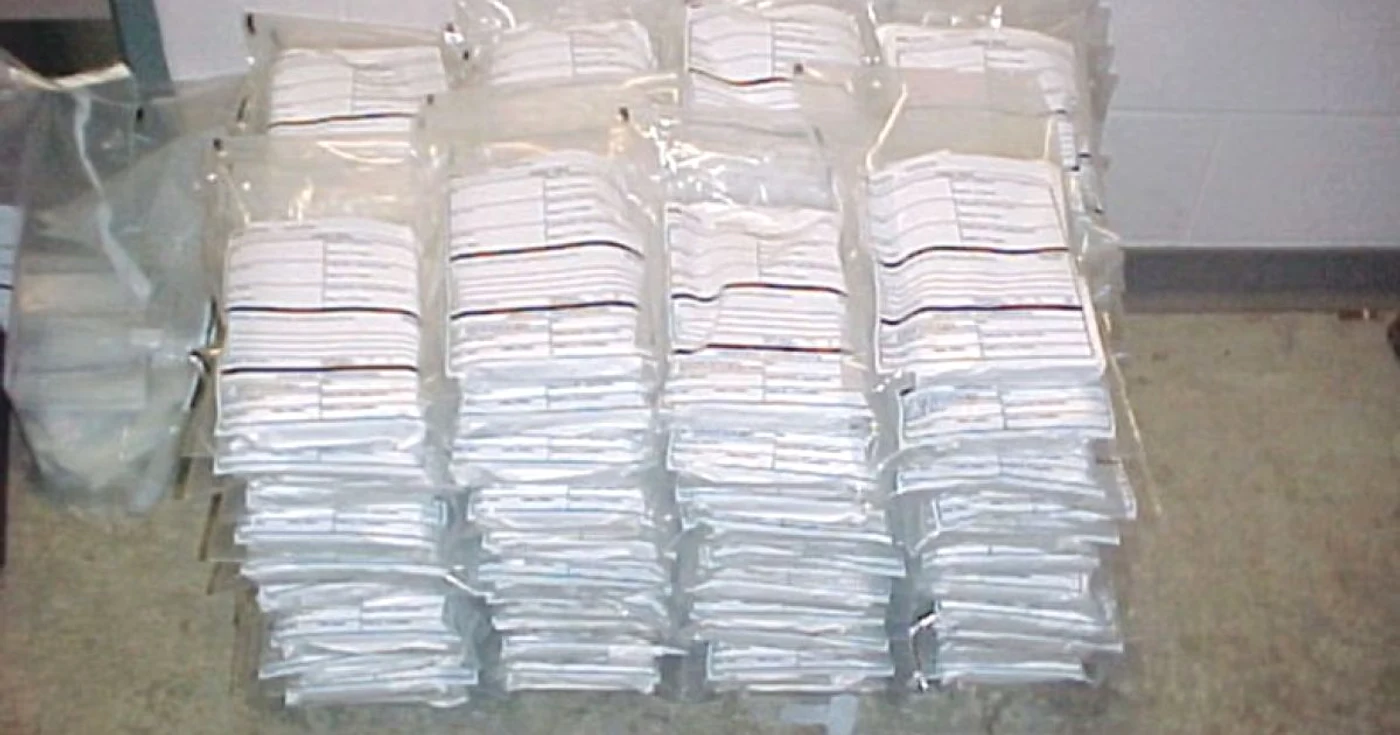 Arad: Ungurii care au adus 200 de kilograme de cocaină peruană au fost trimişi în judecată