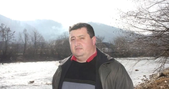 Preotul Vasile Rus susţine că agentul l-a calomniat şi l-a ameninţat cu încătuşarea FOTO: Bianca Sara
