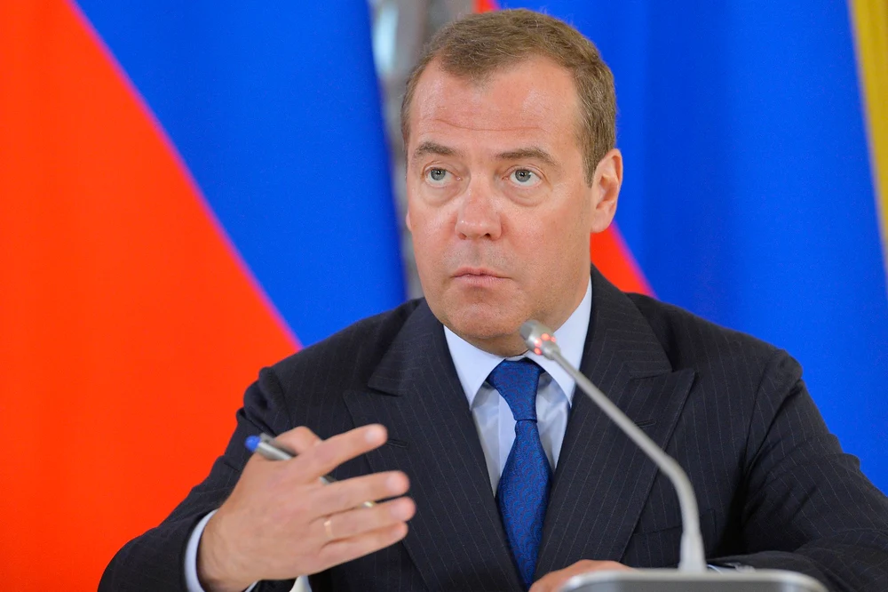 Medvedev amenință: soldații ruși nu au nevoie de viză pentru a intra în țările europene