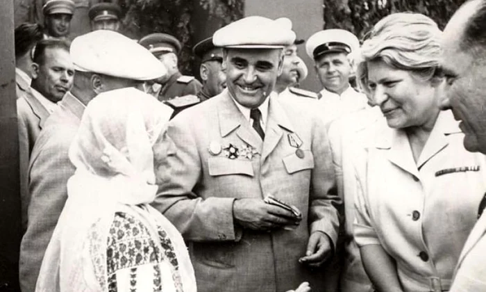 Nomenclatorul fetelor în casă   De la oamenii mareşalului la jupânesele Guvernului Groza jpeg