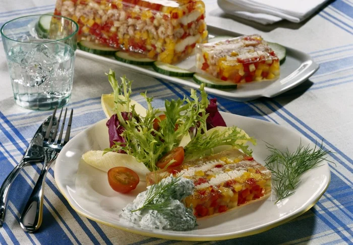 peste cu legume in aspic jpeg