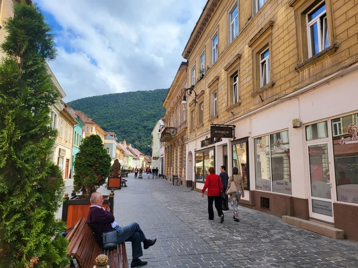 Poze de zi si noapte cu Samsung Galaxy Z Fold 3 Brasov FOTO Adrian Pogîngeanu