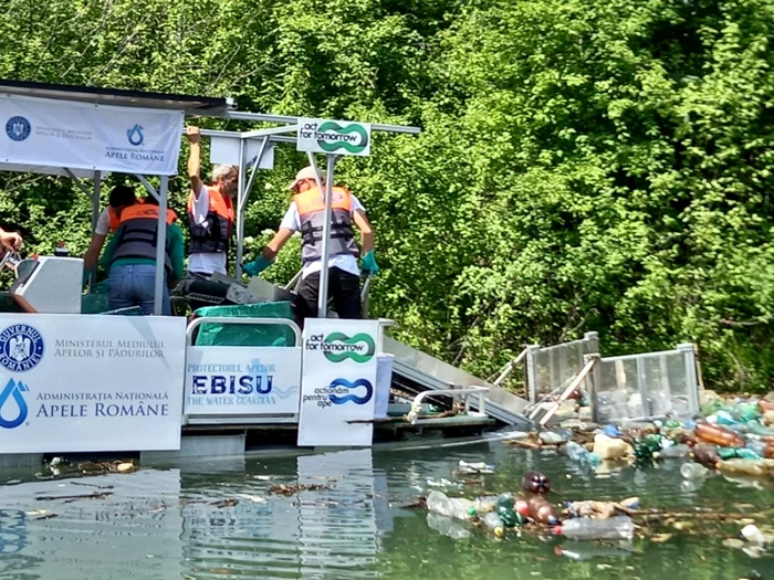 Ambarcaţiune ecologică lansată la Braşov FOTO Primăria Braşov