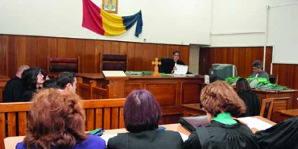 Zece judecători și procurori, condamnaţi pentru corupţie în ultimii cinci ani