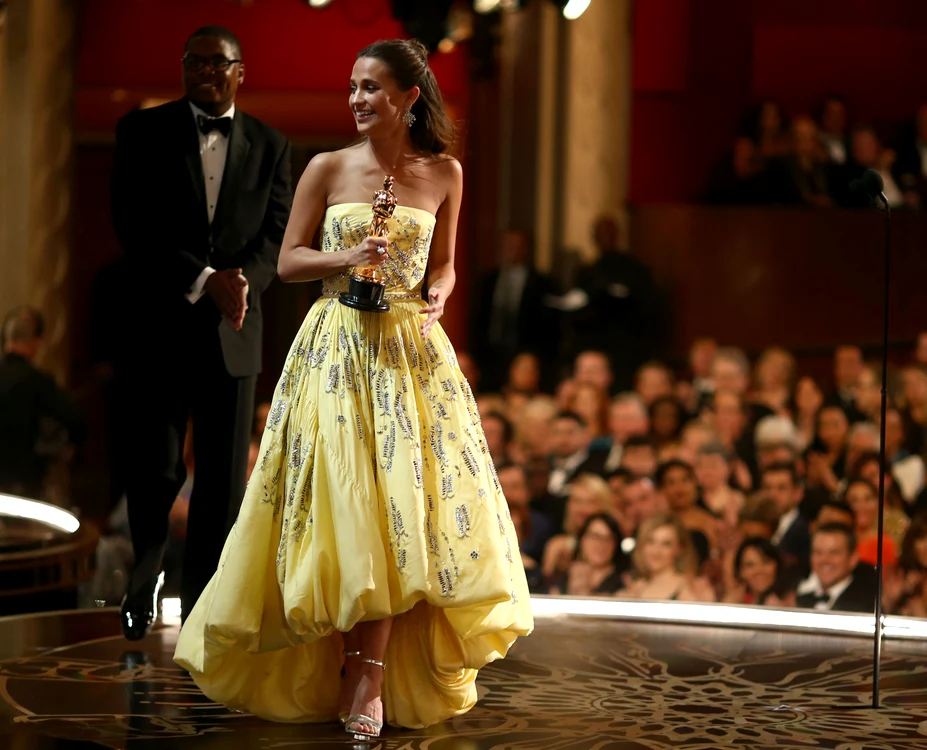
    Premiile Oscar 2016: Alicia Vikander s-a impus la categoria „Cel mai bun actor într-un rol secundar”Foto: Getty Images  