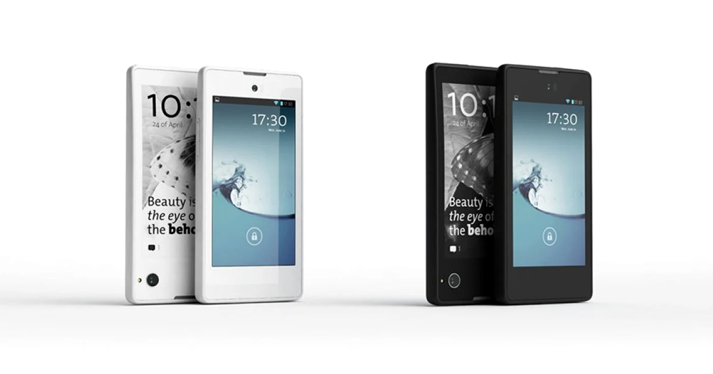 YotaPhone dispune de două ecrane