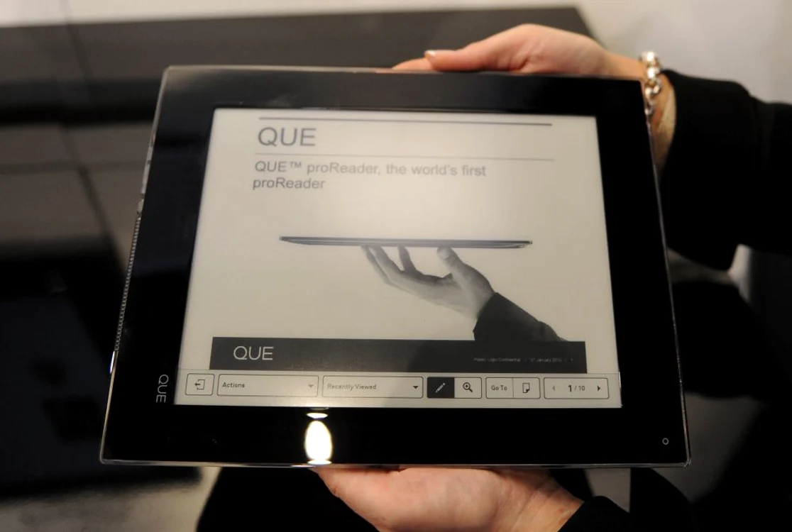 
    Reader-ul Que, prezentat la CES 2010. (Foto: EPA)  