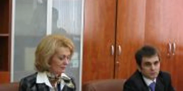 Liliana Romaniuc şi Gabriel Mardarasevici au semnat un parteneriat pentru educaţie