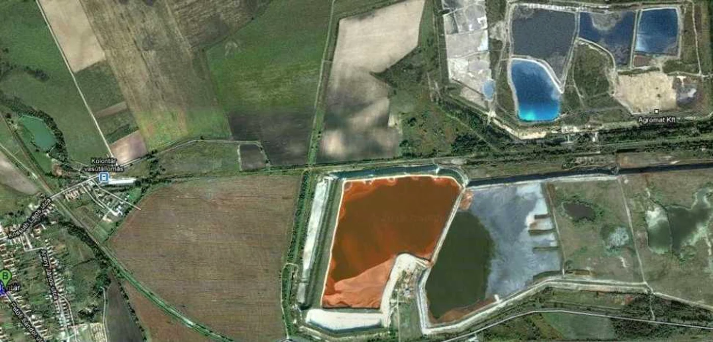 Ungaria: Imagini din satelit cu bazinul din care s-au scurs substanţe chimice toxice