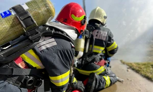 pompieri incendiu isu mures jpg