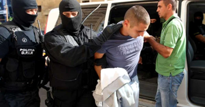 Timişoara: Judecătorii au arestat 19 falsificatori de carduri