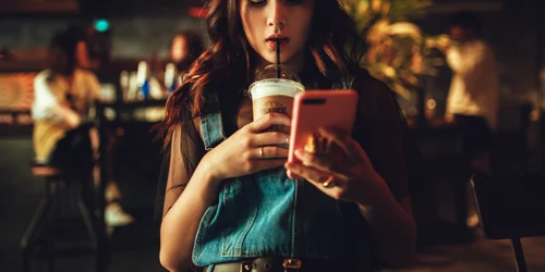 averyanovphoto woman 4246954 jpg