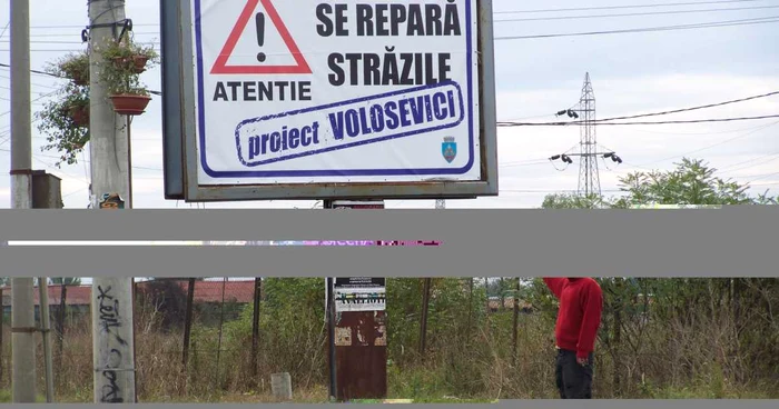 Cei care ajung în Ploieşti sunt informaţi prin reclame despre faptul că primarul „face legea“ în oraş