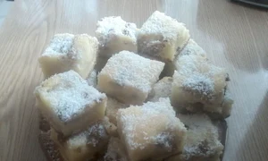 prajitura cu brnza si prune jpeg