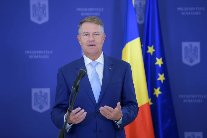 
    Klaus Iohannis a făcut o vizită la Call Center DSP BucureştiFoto: News.ro  