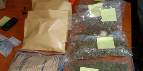 Bacău: Băcăuanii, tentaţi de comerţul şi consumul de stupefiante