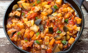 tocanita rapida cu legume de vara jpeg