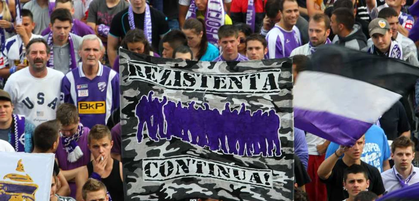 Mitingul suporterilor alb-violeti in centrul Timisoarei, miercuri 1 iunie 2011