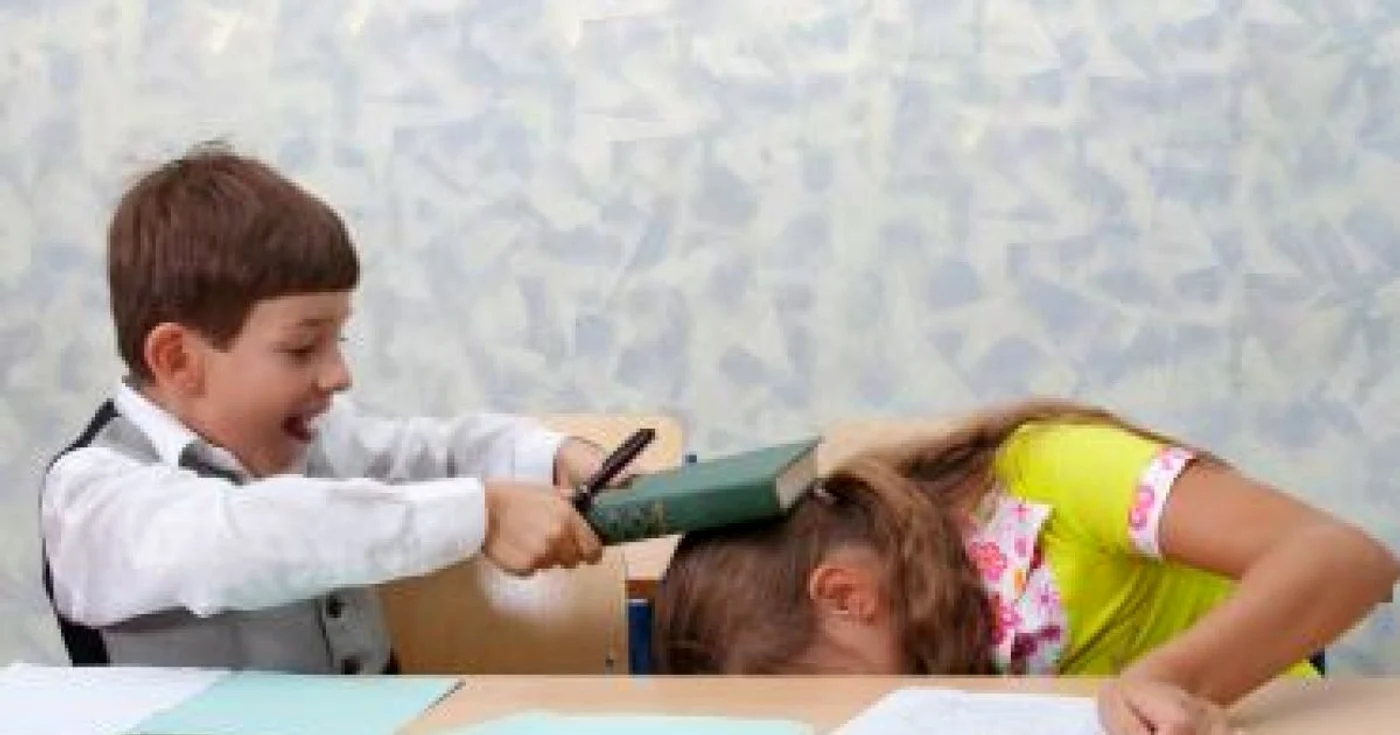 VIDEO Violenţa în şcoală, o tendinţă a ultimilor ani. Cum poate fi combătută?