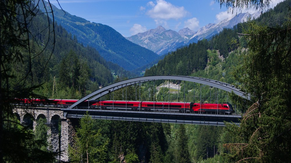 O agenție de turism britanică organizează ocolul lumii în 100 de zile cu trenul. Unde va fi oprirea în România. Doar 12 locuri disponibile