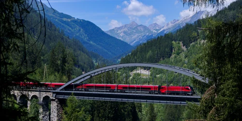 tren in jurul lumii 01 foto Adventures by Train jpg
