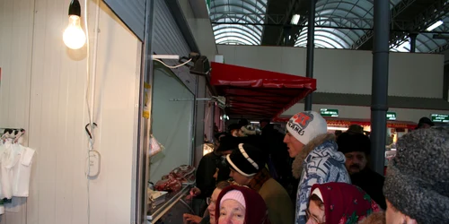 Peste sută de comercianţi de carne şi produse din carne au fost verificaţi de DSV 