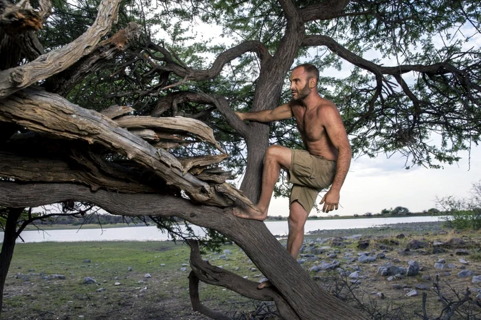 Ed Stafford se întoarce acum punându-şi din nou viaţa în
pericol şi demonstrând că e capabil să supravieţuiască în absolut orice tip de
mediu FOTO Discovery Channel