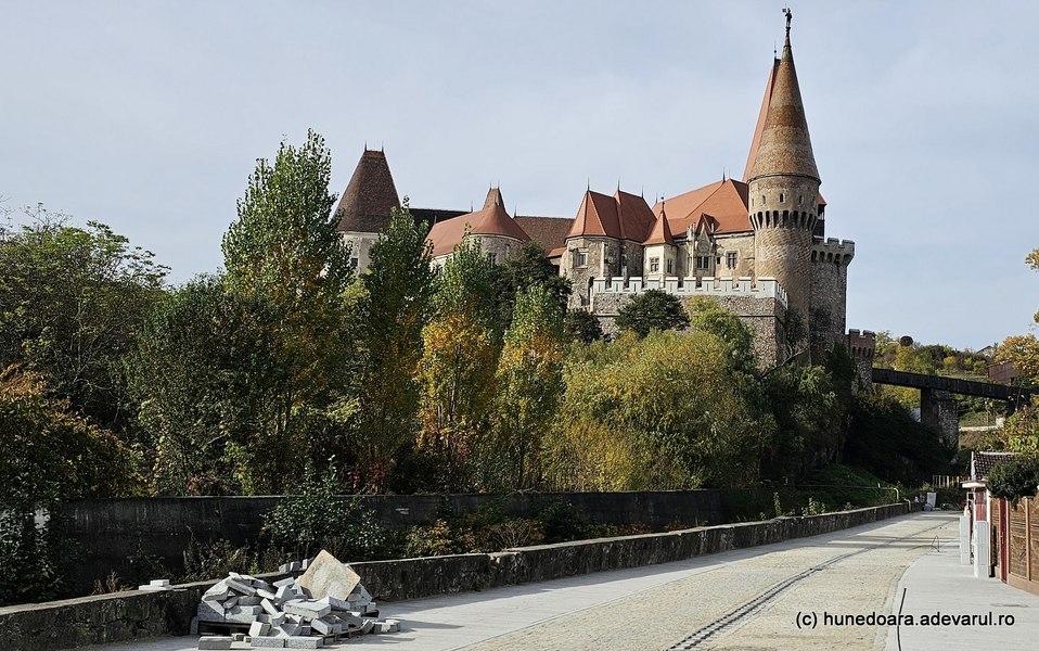 Cinci castele demne de poveștile de Halloween. Locuri stranii care dau fiori, de văzut în România VIDEO