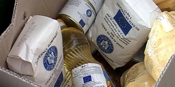 calarasi pachete cu alimente pentru sarmani foto adevarul