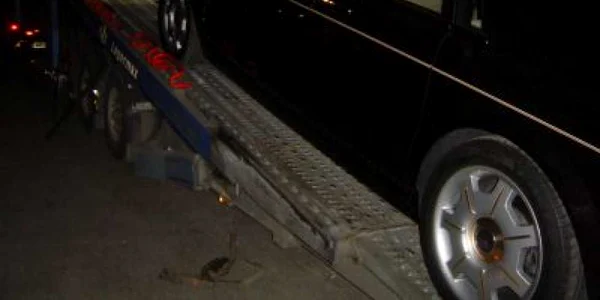 Cristea Opria şi-a cărat limuzinele cu camionul