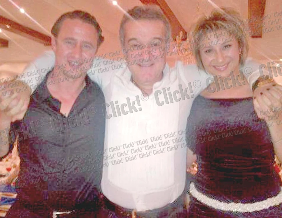
    Laurenţiu, Gigi Becali şi  Anamaria Reghecampf au  întâmpinat împreună anul 2013  