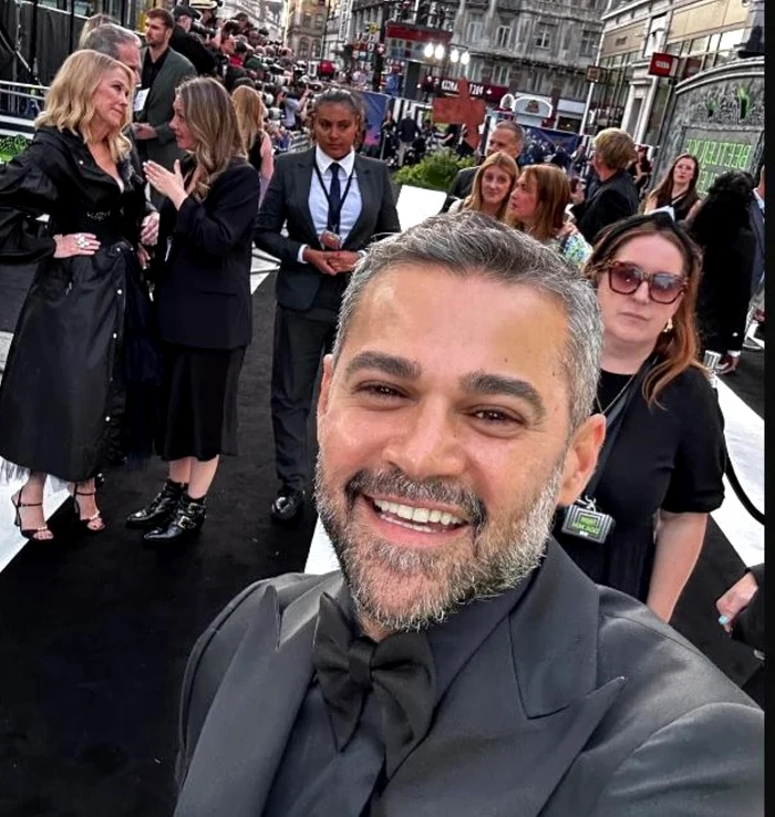 George Soare, la Londra, într-o companie selectă. Foto Click!