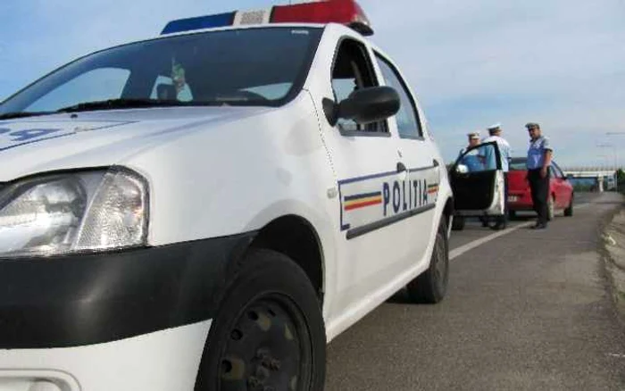 Poliţiştii tulceni l-au găsit pe cel care conducea maşina (foto arhivă)