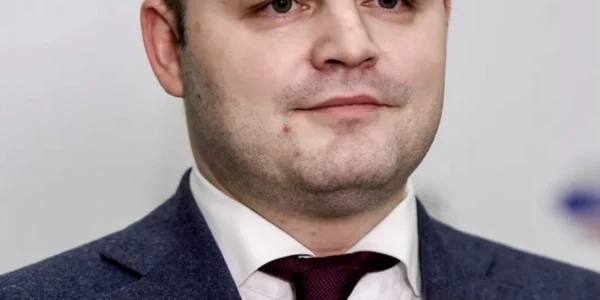Fzj49pgWAAEPzmF jpg