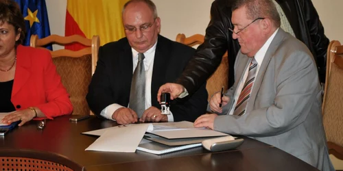 Contractul a fost semnat azi