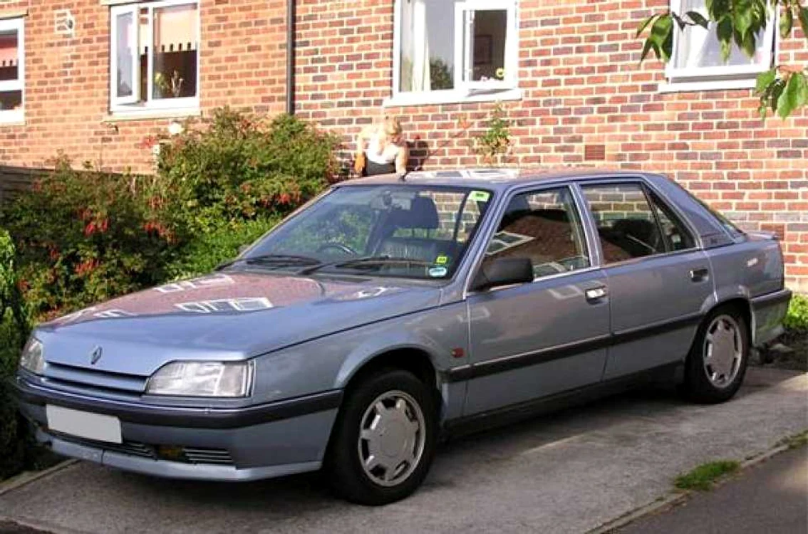 Prima maşină a lui Sebi Ghiţă a fost un Renault 25, cumpărat în clasa a XII-a
