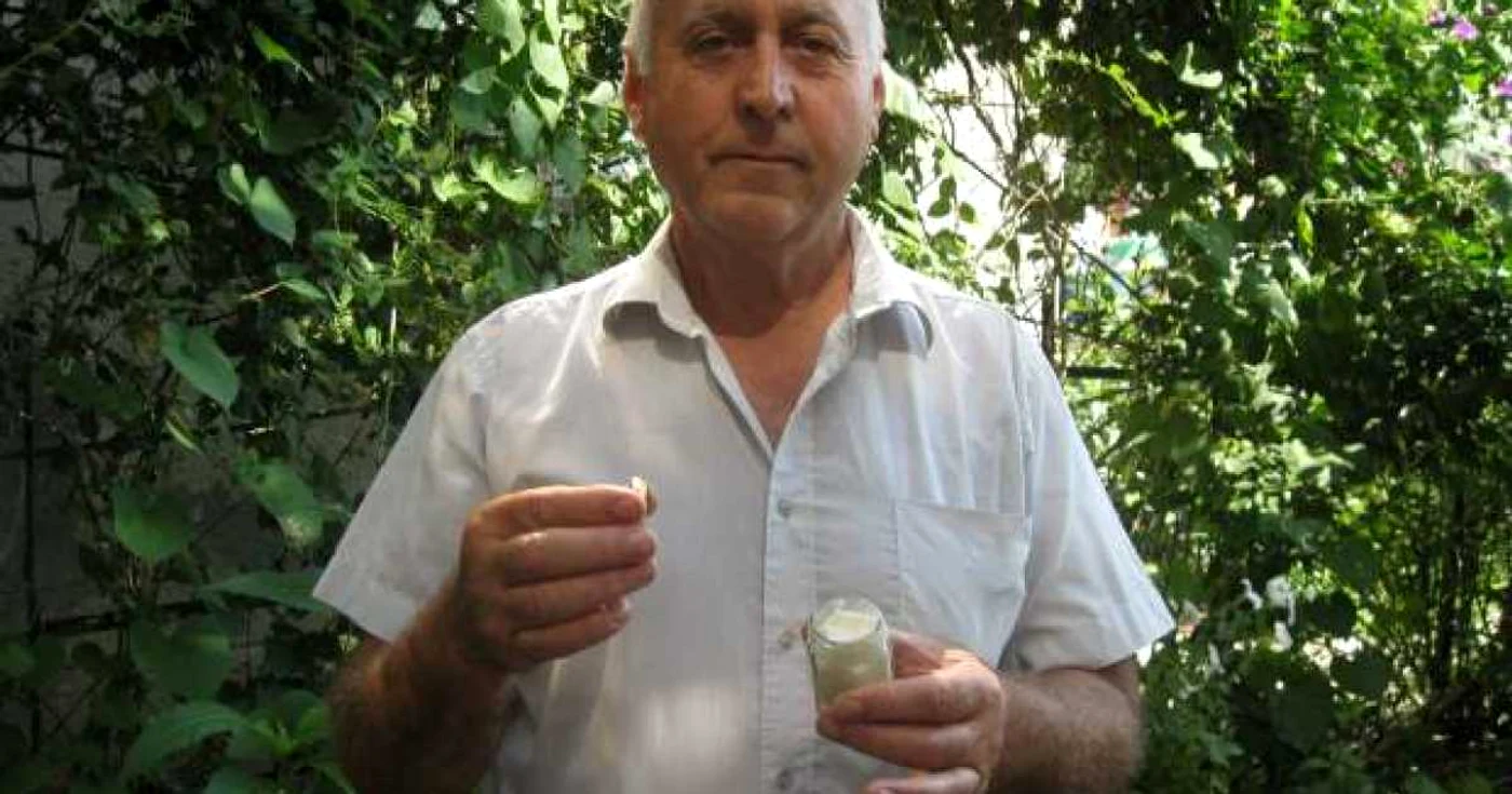Bărbatul susţine că unguentul împotriva arsurilor face minuni