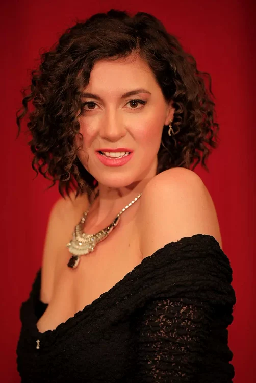 Oana Ghioca. Foto Teatrul de Revistă Constantin Tănase