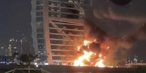 HCR9 X0bEAI1w9H jfif