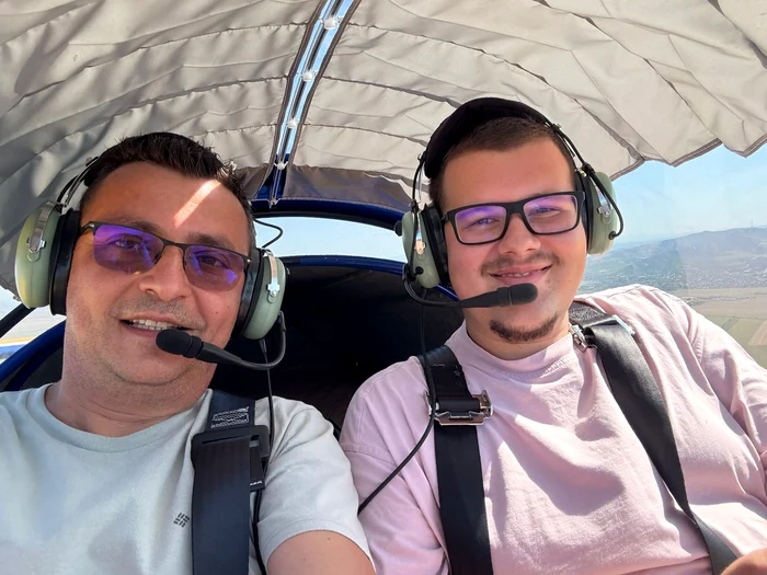 Pilotul și tânărul de 18 ani, ultima imagine cu cei doi FOTO: FB Daniel Popescu
