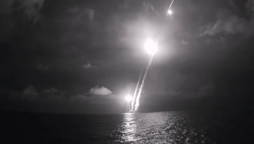Rusia, test reuşit cu rachetă balistică de pe un nou submarin nuclear, anunţă Ministerul Apărării