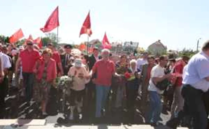 Comuniştii lui Vladimir Voronin (centru) au sărbătorit şi pe 9 mai victoria asupra fascismului